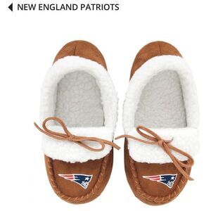 NFL kids New England Patriots moccasins size 3-4 M